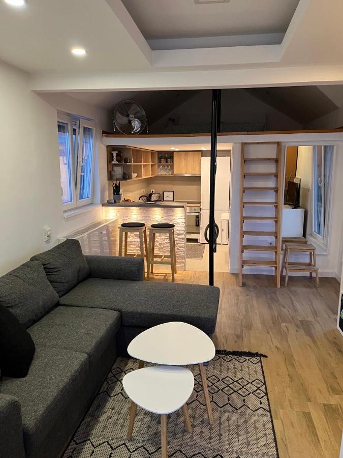 Airport Gate 25 Apartment Ledine Екстериор снимка