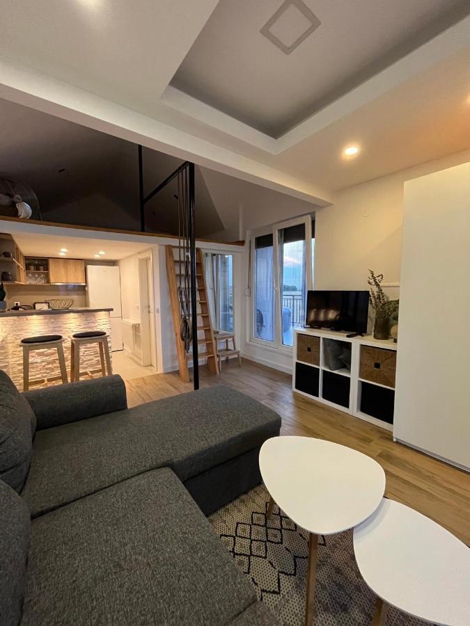 Airport Gate 25 Apartment Ledine Екстериор снимка