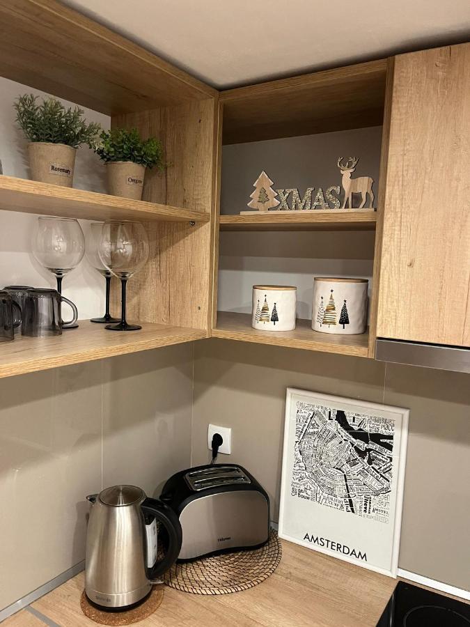 Airport Gate 25 Apartment Ledine Екстериор снимка